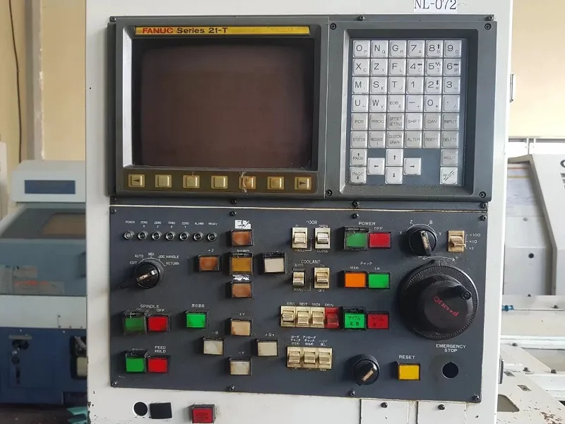 May-tien-cnc-khong-len-man-hinh-1