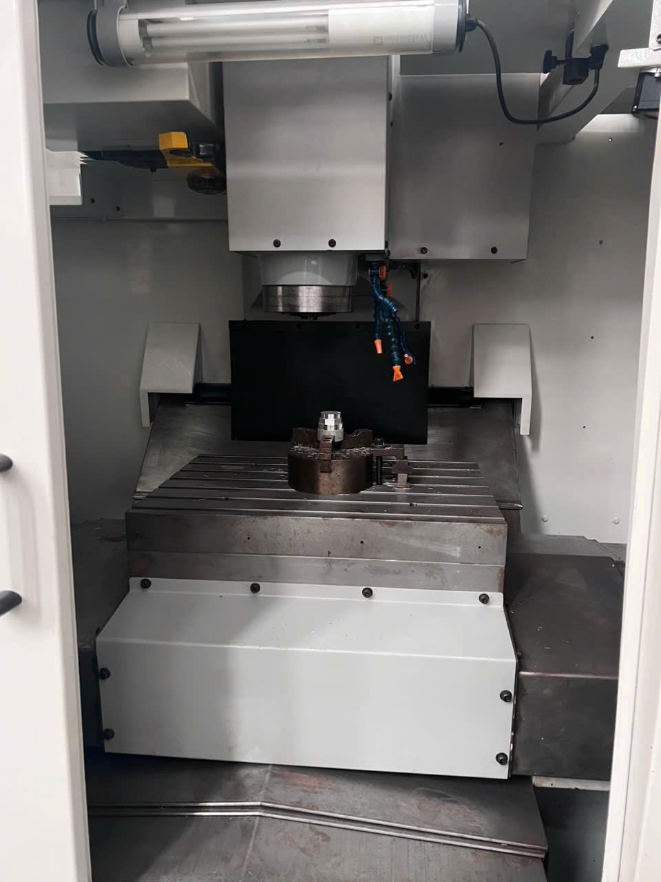 may-phay-MATSUURA-V.PLUS-550-FANUC-30i-M-phuong-nam-cnc