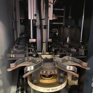 may-phay-cnc-makino-v33-phuong-nam-cnc
